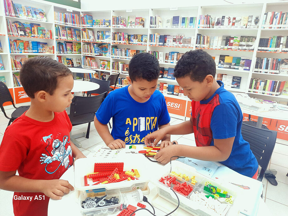 Em 2023, a Biblioteca da Indústria do Conhecimento do Sesi atendeu 136,8 mil pessoas em suas 48 unidades espalhadas por Mato Grosso do Sul