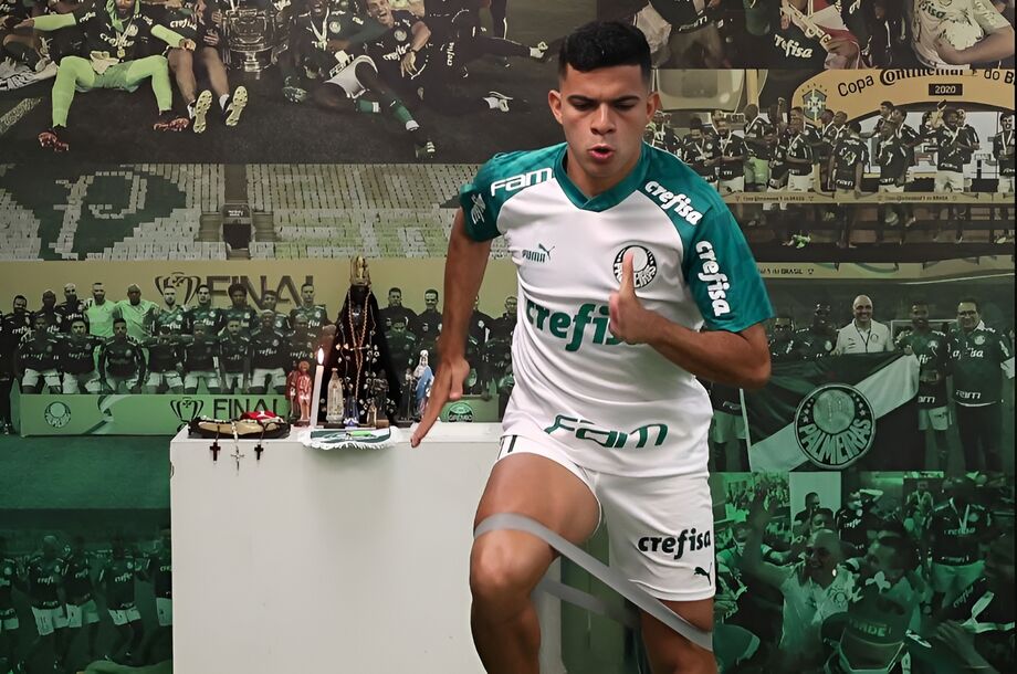 Bruno Rodrigues desfalca Palmeiras por pelo menos 4 meses devido à cirurgia no joelho