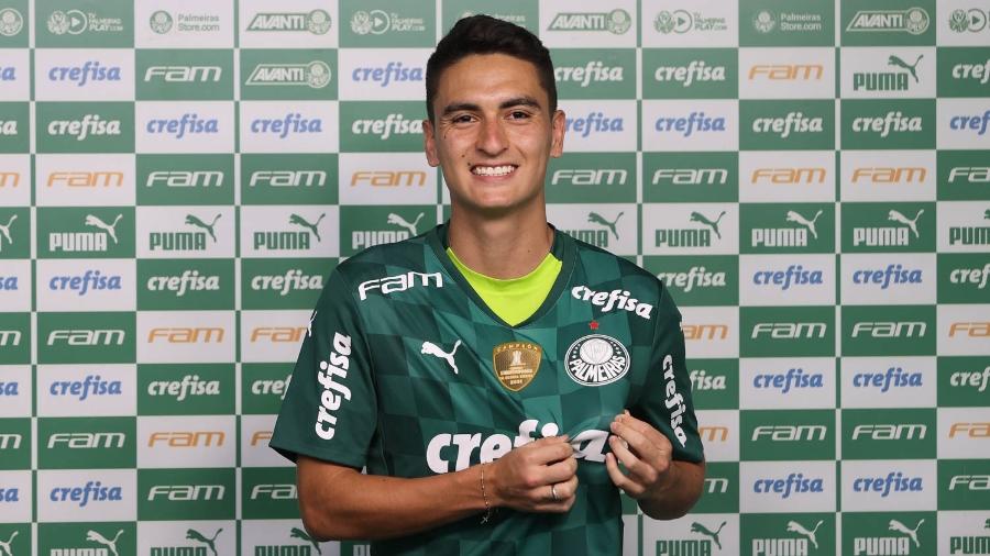 Colombiano Eduard Atuesta é apresentado no Palmeiras