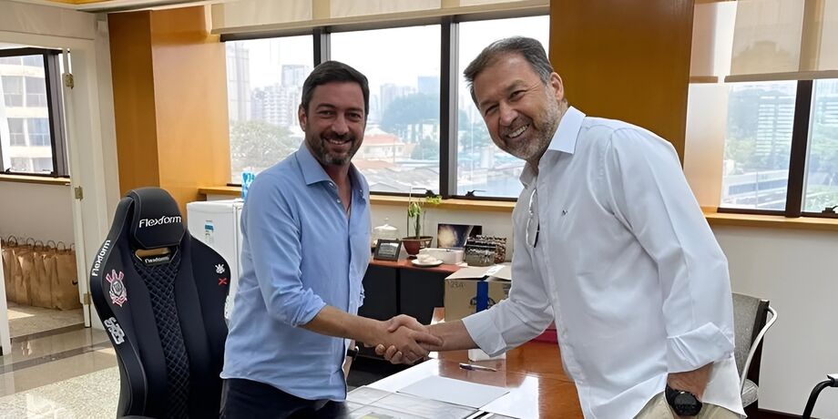 Corinthians vai à polícia após achar equipamentos de espionagem na sala de presidência