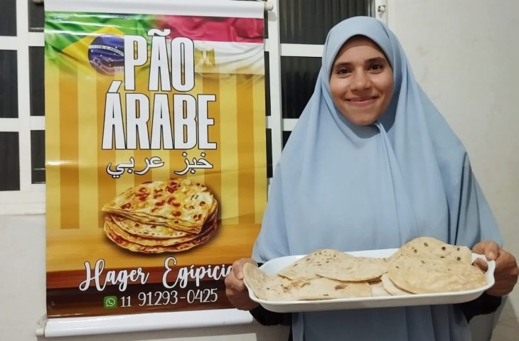 Hager pode vender seus pães após aprender a língua portuguesa