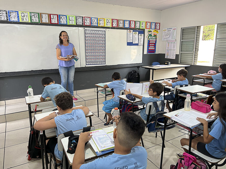Termina hoje prazo de inscrições para Concurso Público para professores da REME