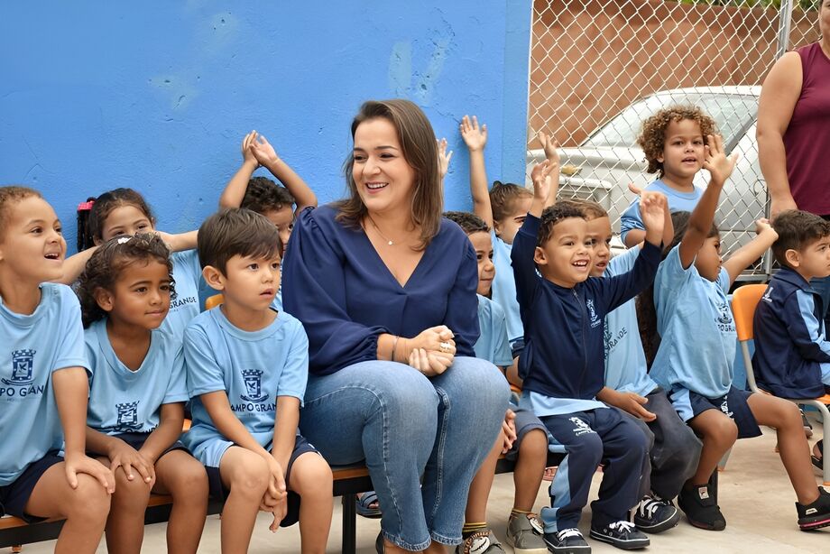 Prefeita Adriane Lopes entregou várias obras na Rede Municipal de Ensino