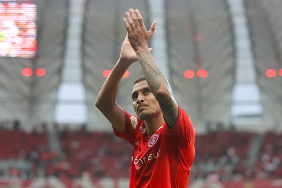 Alan Patrick é o artilheiro do Inter na temporada com 13 gols