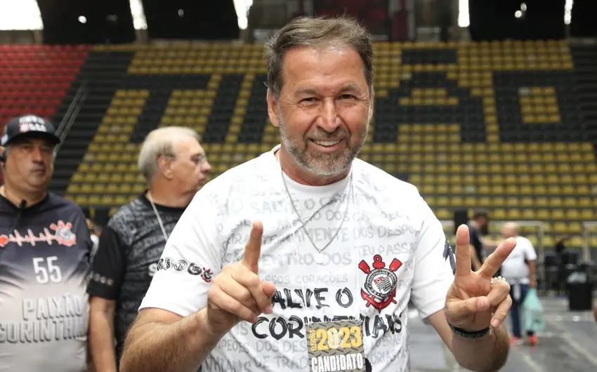 O presidente Augusto Melo a