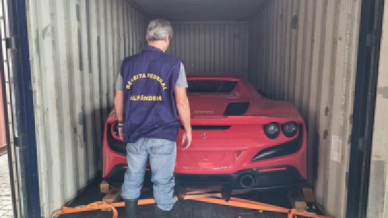 Ferrari que irá a leilão