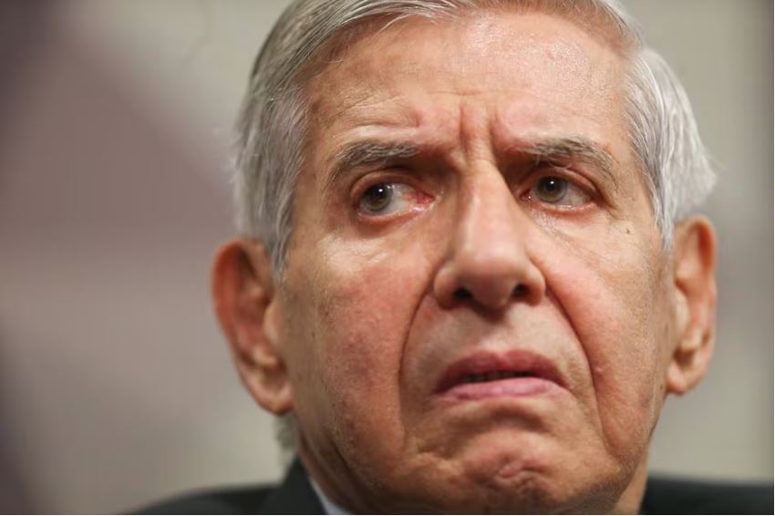 General Augusto Heleno, ex-ministro do GSI, foi chamado pela PF para prestar depoimento sobre 'Abin paralela'