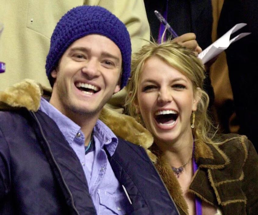 Britney Spears se desculpa por biografia e elogia música de Justin Timberlake