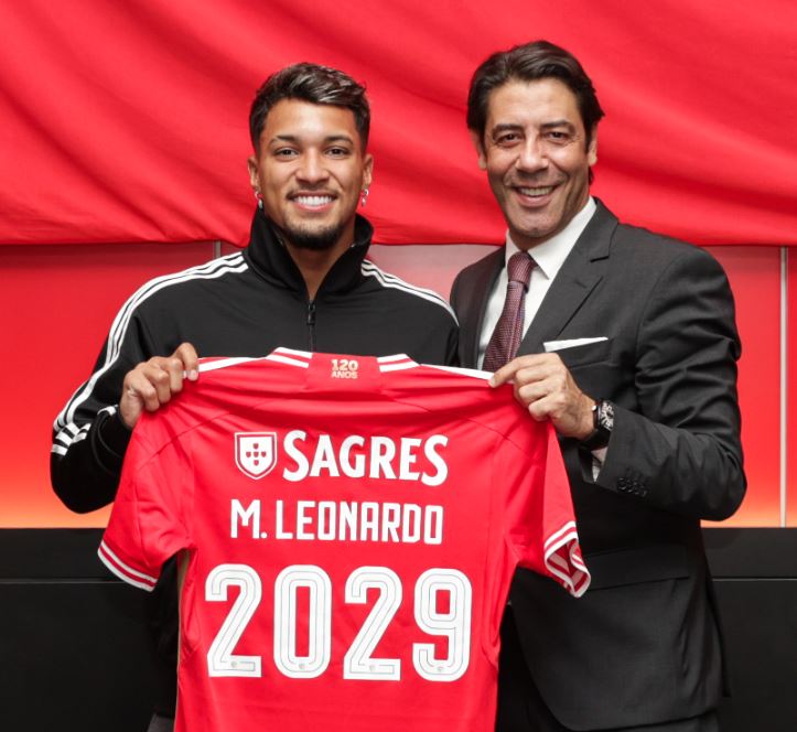 Benfica anuncia a contratação de Marcos Leonardo por R$ 96 milhões após fechar acordo com Santos