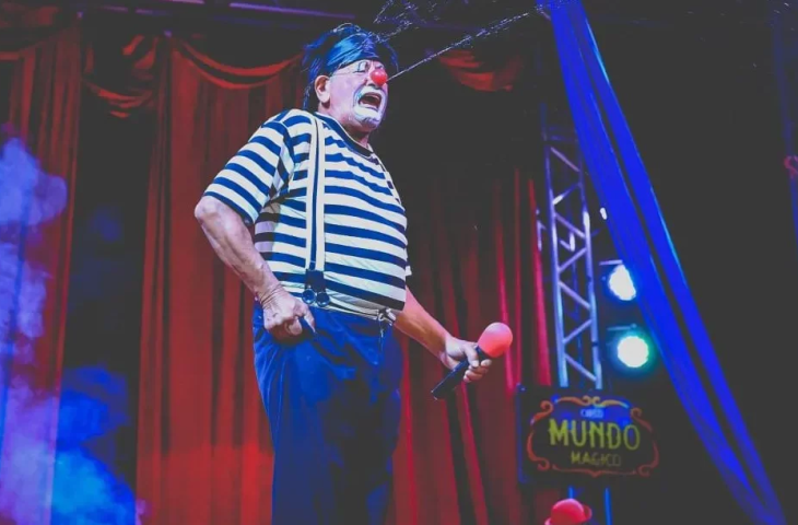 Apresentação do Circo Mundo Mágico