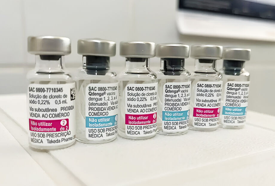 Vacinação contra a dengue