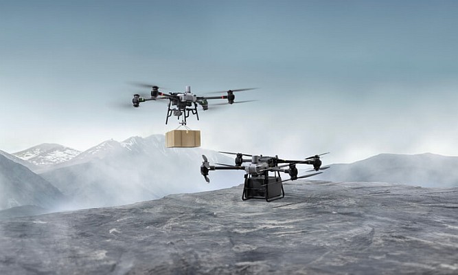 A DJI, gigante global em drones civis e tecnologia de câmeras, acaba de lançar o DJI FlyCart 30 (FC30)