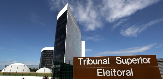 TSE propõe regras sobre fake news e uso de inteligência artificial nas eleições de 2024