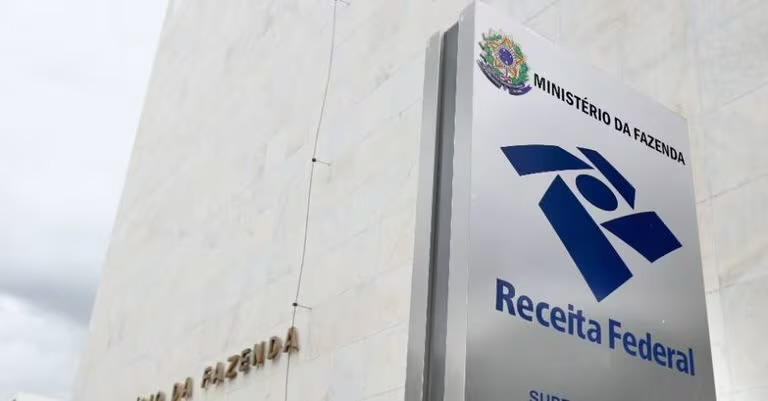 Receita anulou isenção fiscal que governo Bolsonaro deu a rendimentos de pastores.
