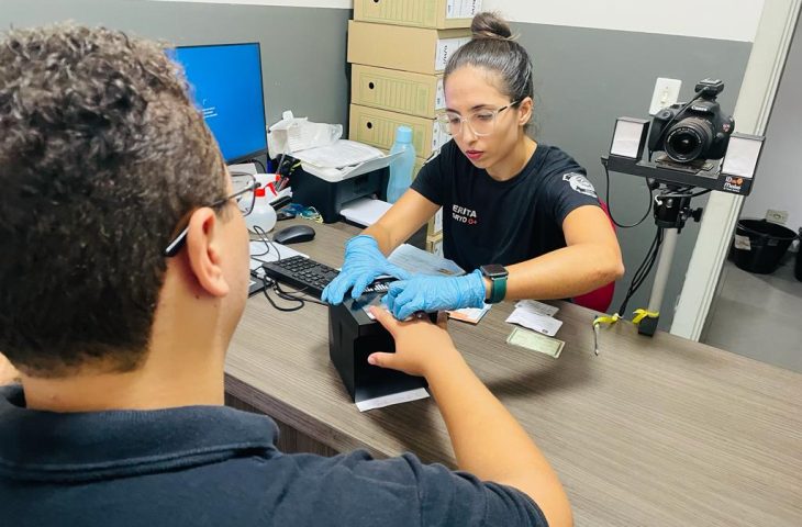 O sistema de emissão da Carteira de Identidade Nacional (CIN), novo modelo do RG (Registro Geral), entrou em operação em caráter experimental nesta quinta-feira (11)