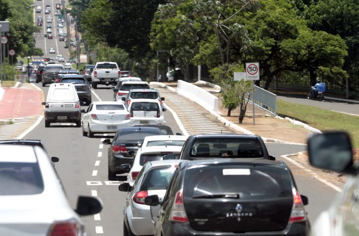 As novidades do IPVA 2024 ficam por conta da isenção dos veículos movidos a GNV, possibilidade de pagar a 1ª parcela ou a cota única por meio do PIX