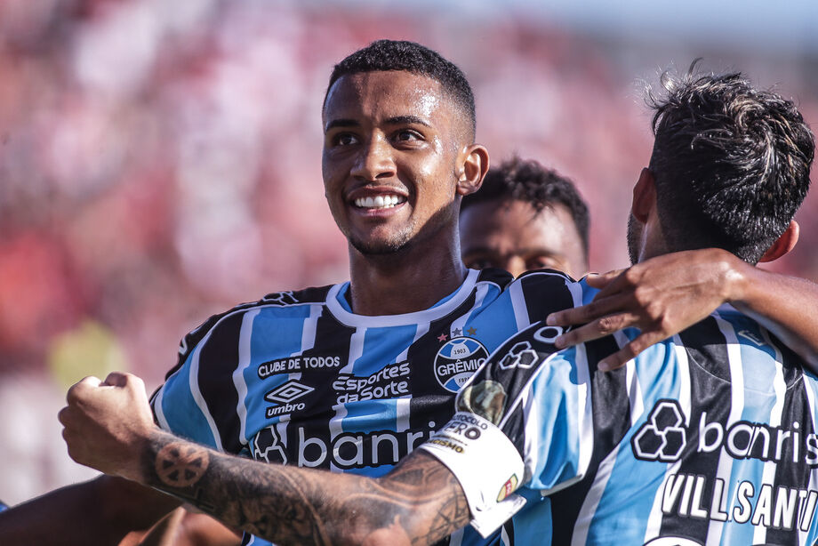 Grêmio supera o Brasil no Bento Freitas e sobe para o terceiro lugar no Gaúcho