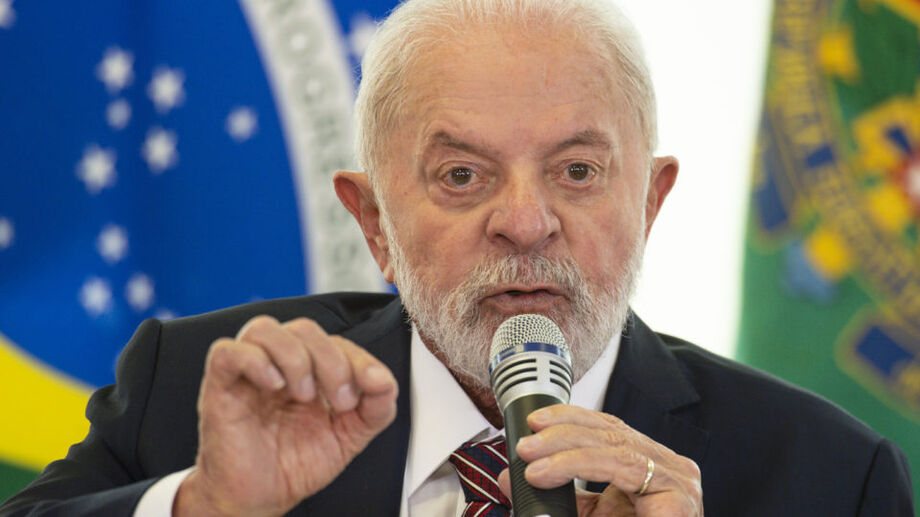 Em encontro com ministro chinês, Lula reafirma a posição brasileira de uma só China
