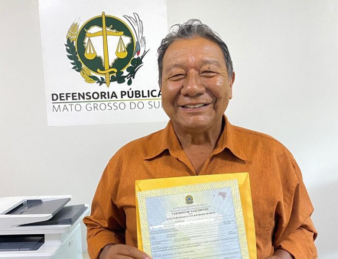 Anastácio Peralta adotou o sobrenome indígena Ava Kwarahy Rendyju