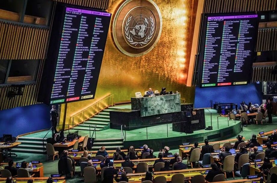 Europa considera acionar sanções da ONU contra o Irã por violações no programa nuclear, segundo agências internacionais