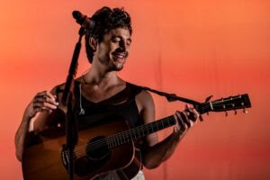 Ingressos esgotados para a primeira fila: Os ingressos para a primeira fila do show em Campo Grande já estão esgotados