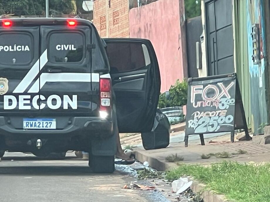 Polícia Civil prende comerciante por vender fogos de artifício, linha chilena e cigarro paraguaio