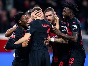 Bayer Leverkusen ganha fácil do Bayern e abre grande vantagem em busca do inédito título alemão