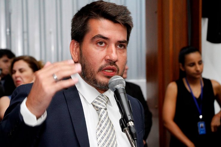 As matérias seguem para análise da Comissão de Constituição, Justiça e Redação (CCJR)