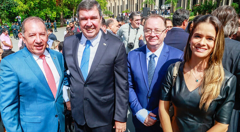 Na sequência: Gerson Claro, Eduardo Riedel, Dorival Pavan e Camila Bastos
