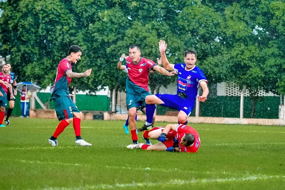 Raylan (5) marcou o segundo gol da Portuguesa no Estádio Sotero Zárate