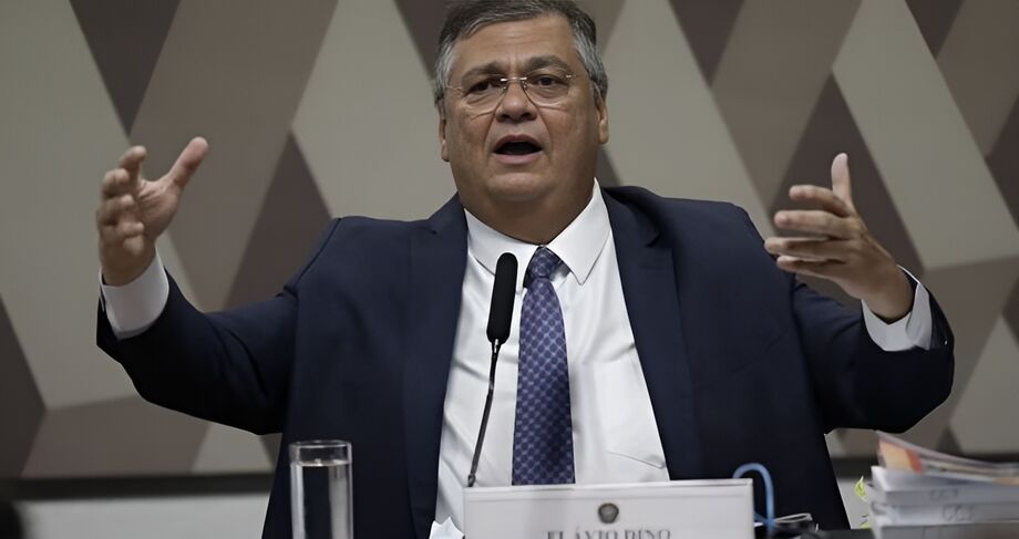 Flávio Dino na sabatina da Comissão de Constituição e Justiça (CCJ) do Senado Federal; indicação ao STF foi aprovada e ele assume a cadeira na quinta-feira