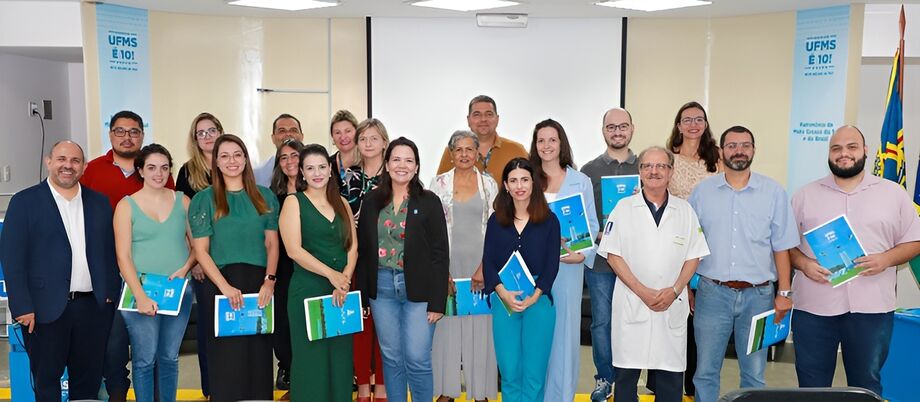 A Universidade recepcionou os dez novos médicos que devem atuar como supervisores de profissionais ligados ao programa Mais Médicos Brasil
