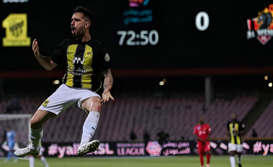 Igor Coronado comemora gol pelo Al-Ittihad