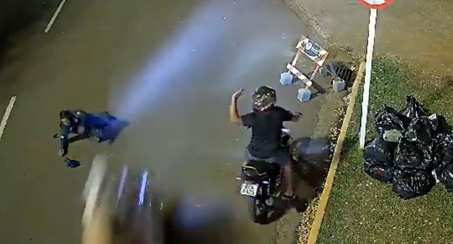 Momento em que o PM foi atropelado