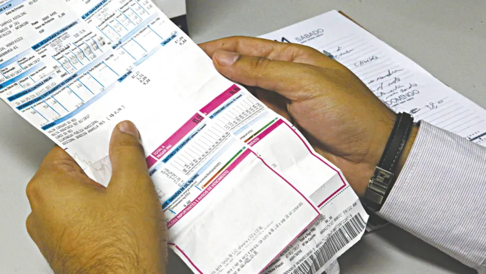 Sem perder o prazo, sem acumular papel: Energisa oferece comodidade para pagar a conta de luz