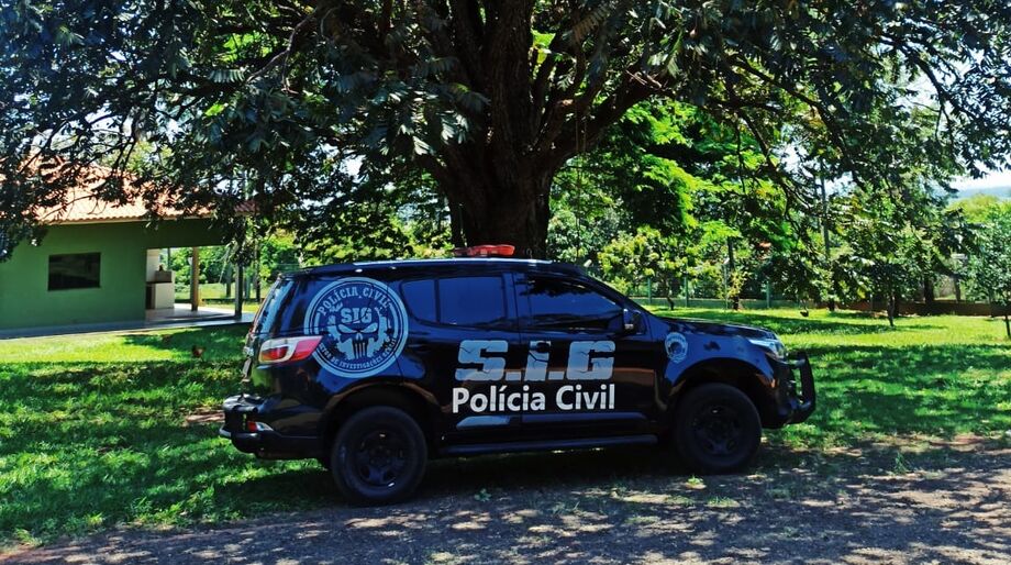 Investigadores do Setor de Investigações Gerais (S.I.G.) da Primeira Delegacia de Polícia de Fátima do Sul efetuaram a prisão de um homem de 34 anos, que estava foragido do sistema prisional