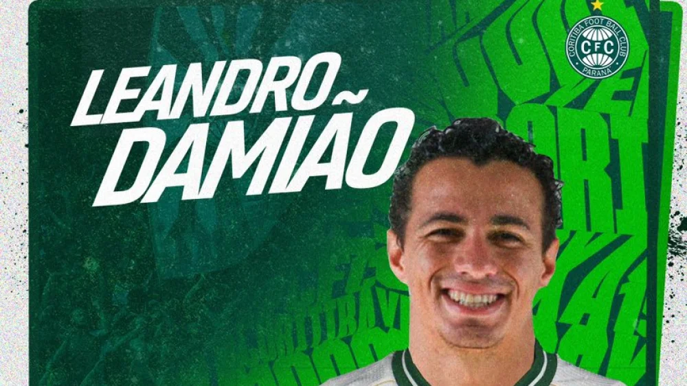 Leandro Damião assina contrato em definitivo e faz primeiro treino no Coritiba