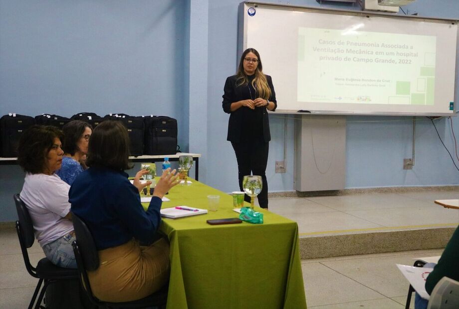 Ao todo serão ofertadas 60 vagas, distribuídas em duas turmas, tendo como público-alvo profissionais com nível superior, que atuam nos serviços de saúde públicos e privados conveniados à Rede Municipal de Saúde