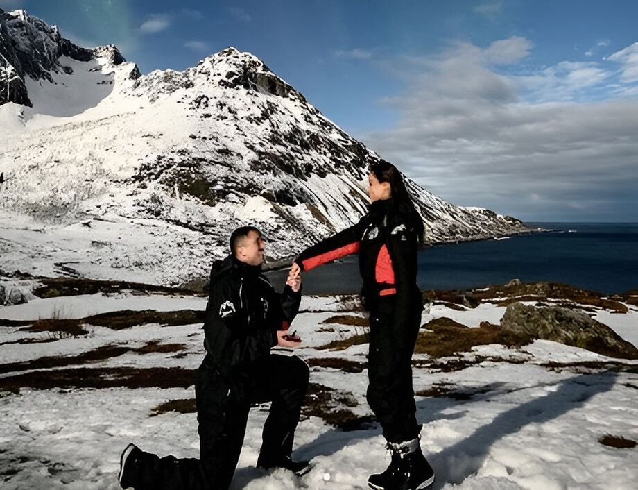 Lexa e Ricardo Vianna estão noivos. Pedido foi feito em viagem do casal a Noruega