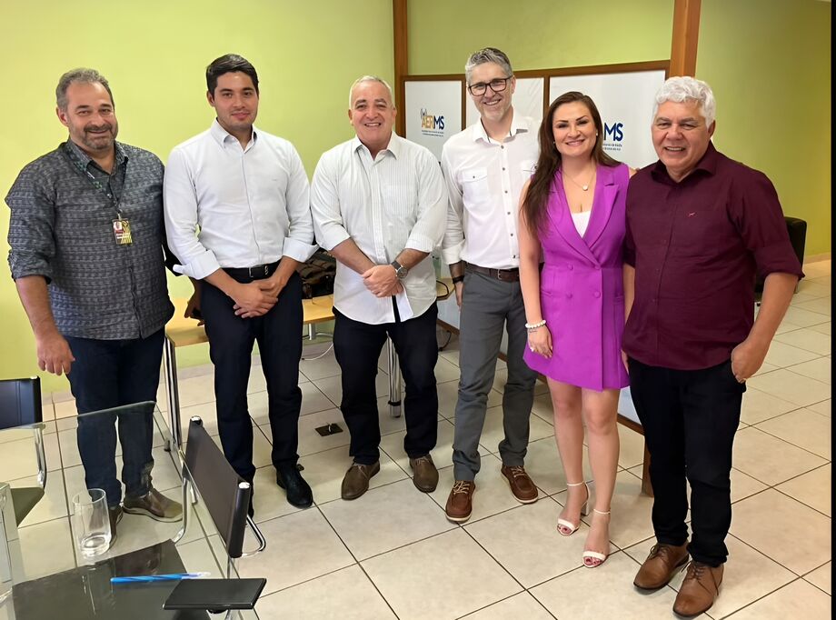 Sergio Batista (Rádio Cidade), Enrico Feitosa (novo VP de Rádio - Grupo Feitosa), Mauricio Azevedo (Rede Nossa FM), Antonio 'Tunico' Alves (Presidente - Diretor de Negócios RMC), Dafne Da Veiga (Rádio Cidade Maracaju) e e Natalino Gonzaga (Diretor N FM)