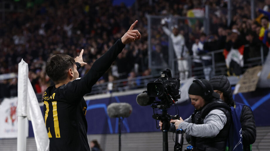 Real Madrid vence o RB Leipzig fora de casa pelas oitavas e mantém 100% na Liga dos Campeões
