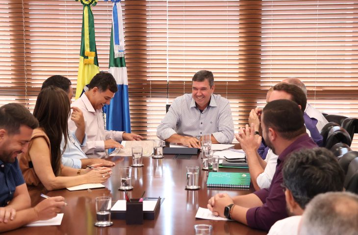 Ao lado de líderes de Camapuã, Riedel anuncia asfalto na Vila Industrial e revitalização da MS-436