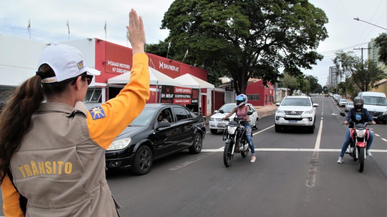 Agetran orienta motoristas sobre interdições temporárias durante feriado de Finados em Campo Grande.