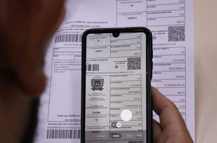 Quase a metade dos proprietários de veículos automotores em Mato Grosso do Sul optaram por quitar o IPVA à vista e aproveitar o desconto de 15%