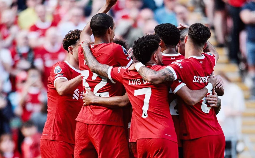 Liverpool derrota Burnley e recupera liderança do Campeonato Inglês; Tottenham vence de virada