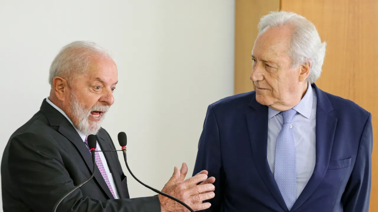 O presidente Lula anuncia Ricardo Lewandowski como novo ministro da Justiça e Segurança Pública