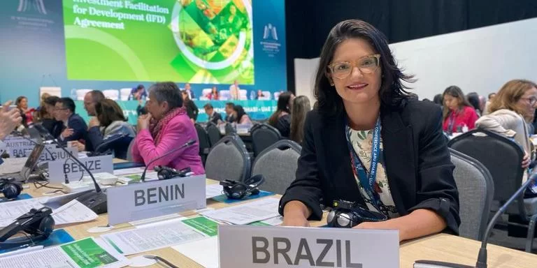 Nesse acordo há também cláusulas por meios das quais os países se obrigam a exigir do investidor compromissos sociais e ambientais, disse Tatiana Prazeres