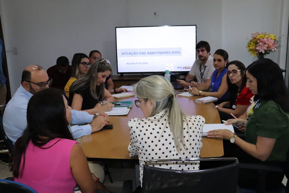 Reunião discute cenário epidemiológico na Capital e traça estratégias de combate à Dengue