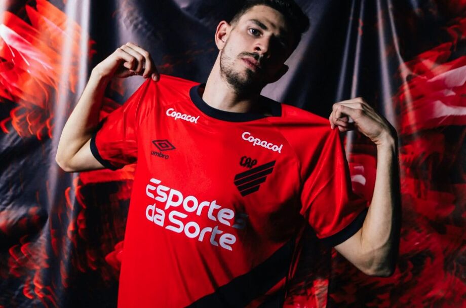 Athletico-PR anuncia a chegada do atacante argetnino Lucas Di Yorio: 'Gosto de jogar na área'