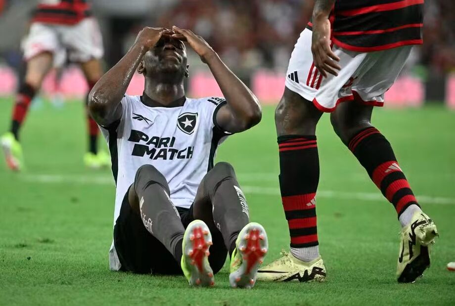 Luiz Henrique em ação contra o Flamengo